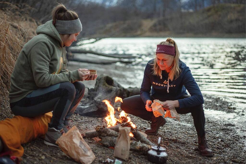 When spring arrives, all we want is to be outside all the time! 

Our founder Ida loves taking her breakfast to the river, going for a swim and then pouring a cup of thermos coffee right there.

“I bring a "fika" to a nice place to enjoy while soaking in… instagr.am/p/CrQplMHt1Pj/