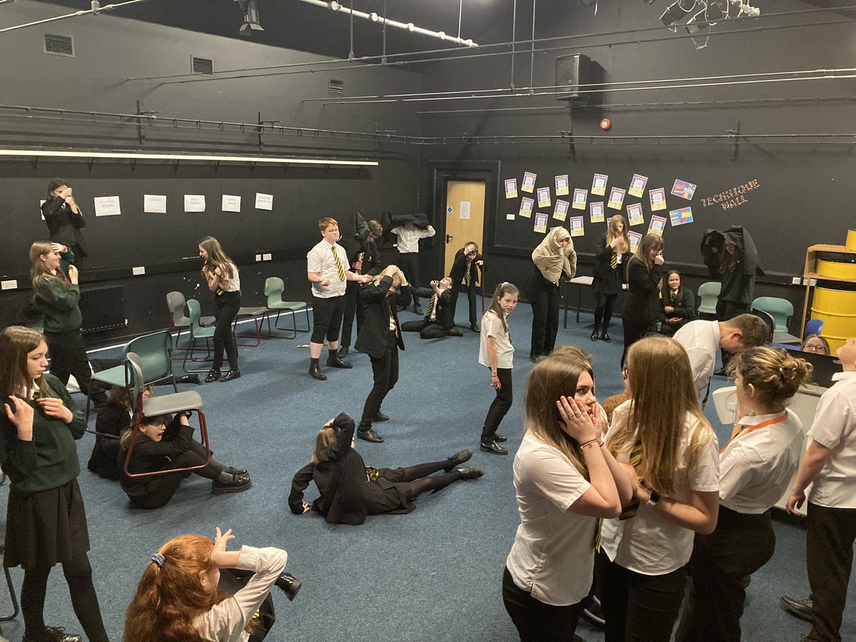 campionperform1's tweet photo. Youth theatre playing our favourite tableaux olympics! @CampionEnrichm1 
#proudtobecampion https://t.co/zHg5sVmyyi