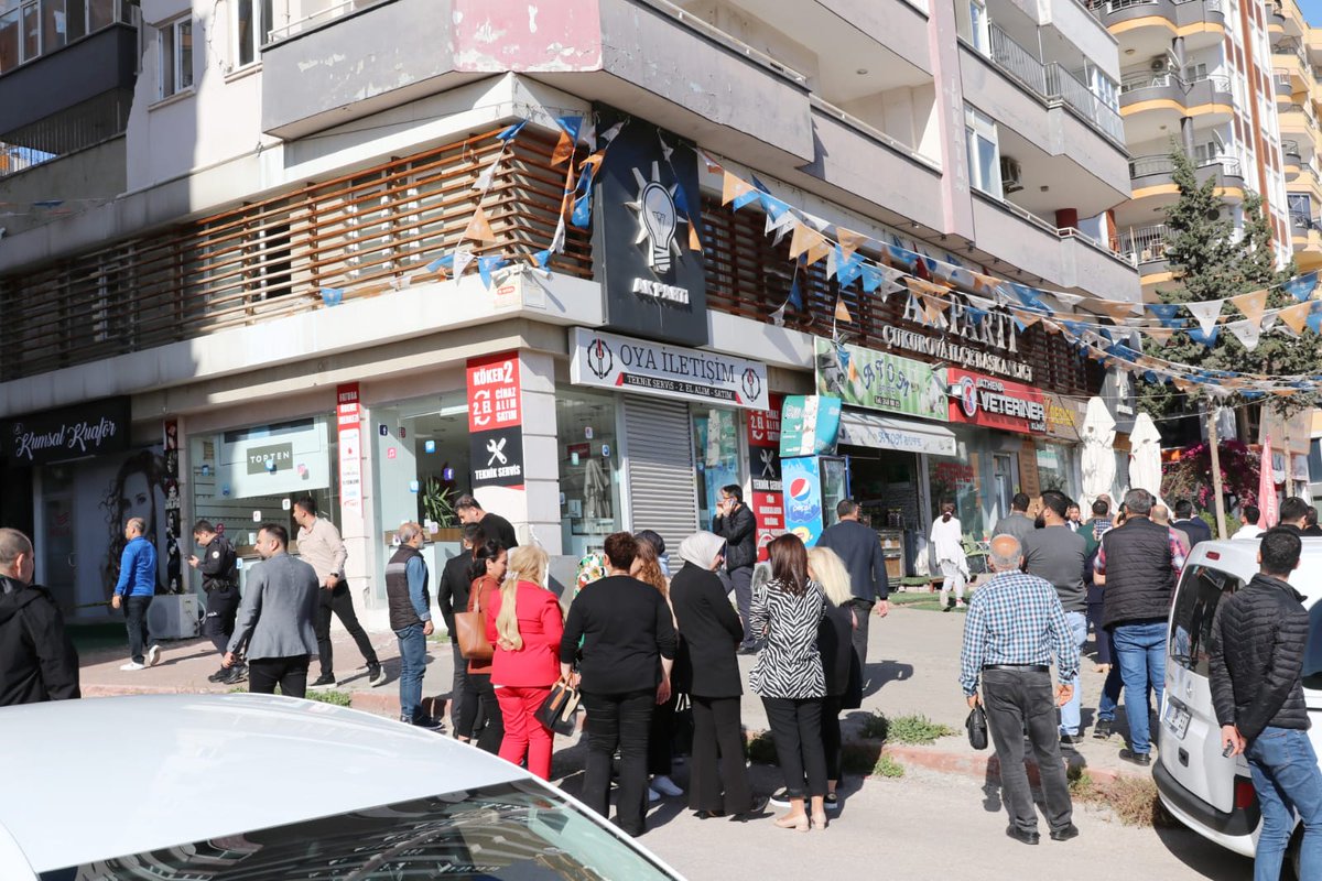 mehmetay01's tweet photo. AKParti #Çukurova ilçe başkanlığı binamıza yapılan bu silahlı alçak saldıyı nefretle kınıyoruz.

Çok sayıda ateş edilmesine rağmen çok şükür can kaybı yok. 

Zanlı yakalandı. Adli soruşturma devam ediyor. https://t.co/3ozEgoCN4a