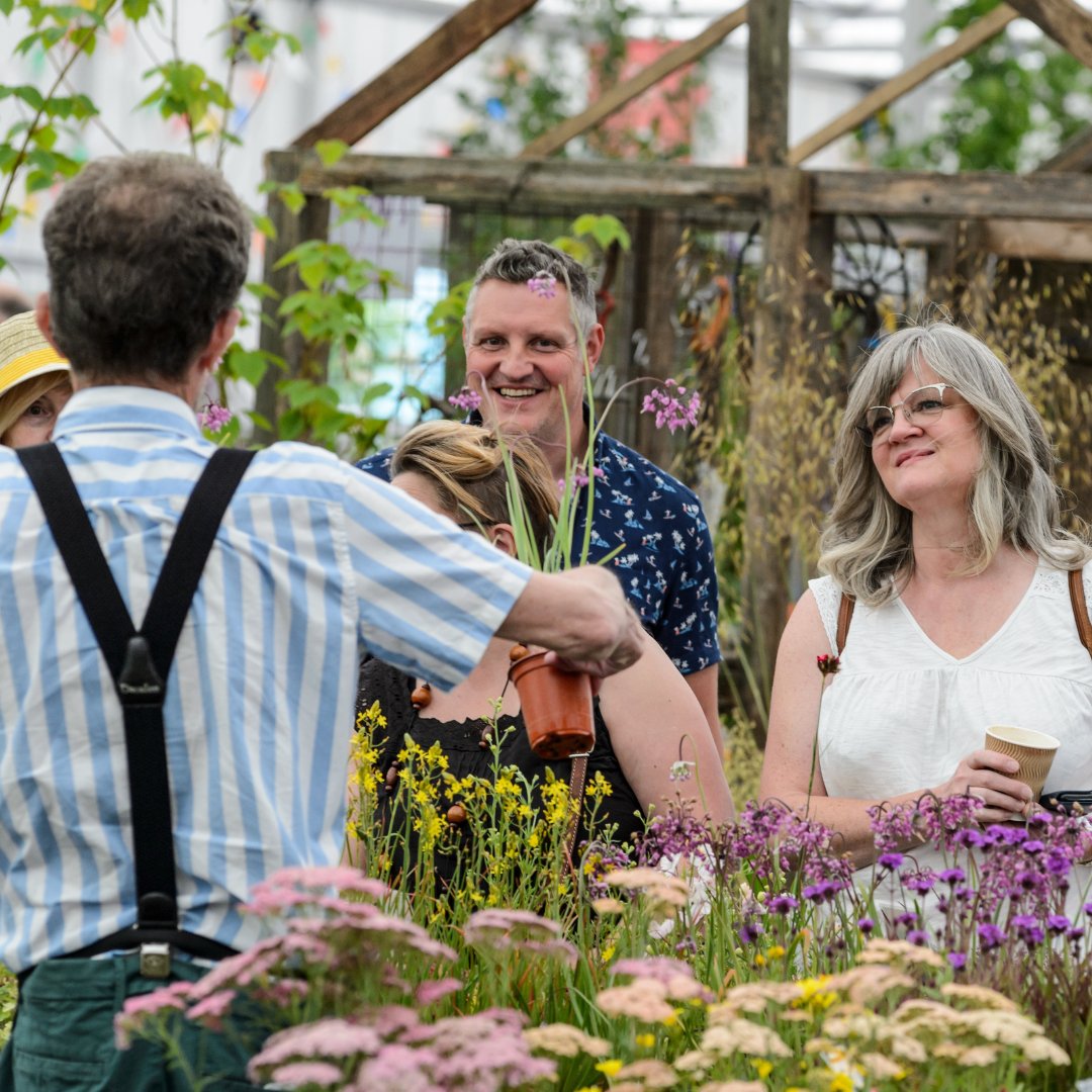 BBCGWLive's tweet photo. Get the most out of #BBCGWLive and #BBCGFSS with two-day tickets and see twice the experts, do twice the shopping and get twice the garden inspiration.
With a Show-load of fun to enjoy, find out more about two-day tickets here: https://t.co/Fh34Eo3qGQ https://t.co/OlS9BMolE8