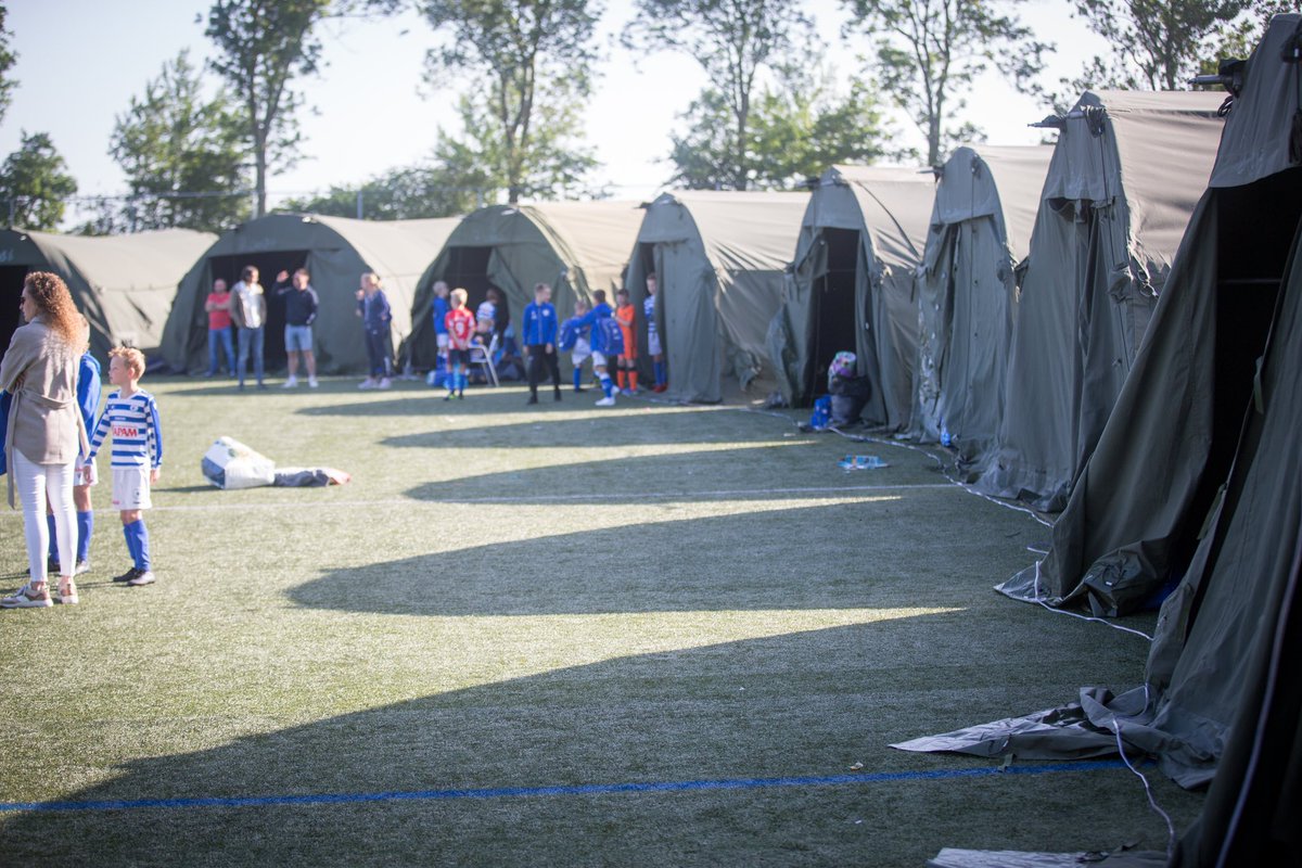 JAC | Zoals al jaren zullen wij als JAC ook dit jaar weer het befaamde pupillenkamp organiseren. 

Helaas is onze vaste leverancier van de 12 legertenten dit jaar verhinderd. Ken jij of ben jij iemand die 12 legertenten zou kunnen regelen? Reageer alstublieft op dit bericht!