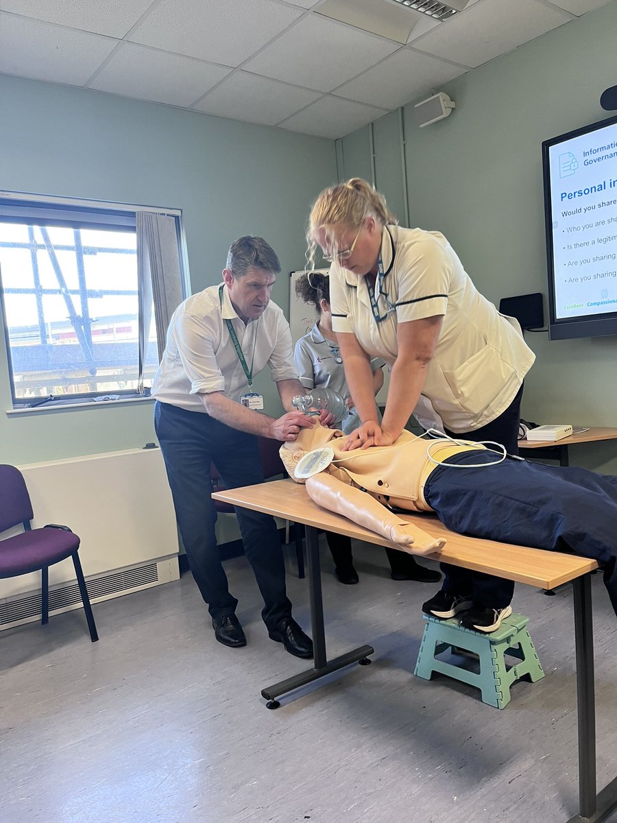 BLS refresher training completed. A huge thank you to our trigger response team for putting on an extra session due to the higher attendance today. 🌟🌟@Ianhardsen <a href="/MSEHospitals/">Mid and South Essex NHS Foundation Trust</a> @MSE_PtSafety <a href="/kellyMcgovern21/">kelly McGovern</a> <a href="/dawnmpatience/">dawn patience</a> @Trigger_Resus