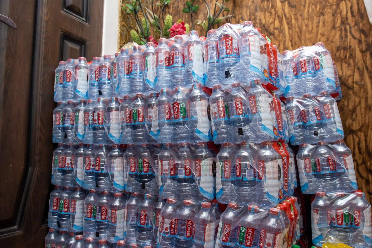 MTNGhana's tweet image. 🕌🤲 We're here at the National Chief Imam's home, spreading love and support to the community! #GoodTogether #MTNGhana