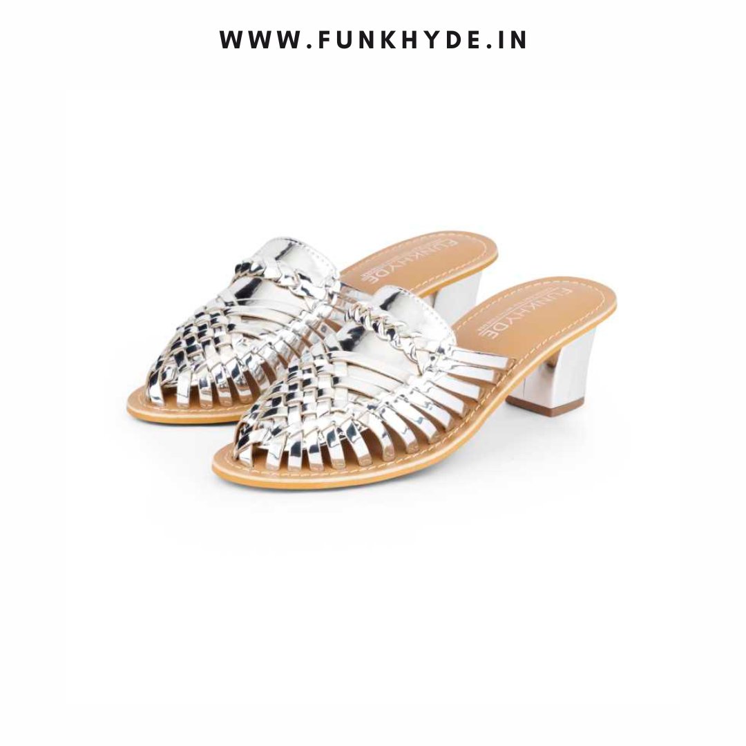 funkhyde's tweet photo. "I can't concentrate in flats!" - Victoria Beckham

➡️ pp = 1500/- [ OFFER : 2400/- for any 2 Colors ]
☝🏻 Link in Bio.

#funkhyde #footwear #shoesoftheday #shoestagram #shoes #sandals #instashoes #shoeporn #styles #stylish #shoe #shoelover #shoesaddict #trendy #fashionshoes https://t.co/Jr1g2UDG52