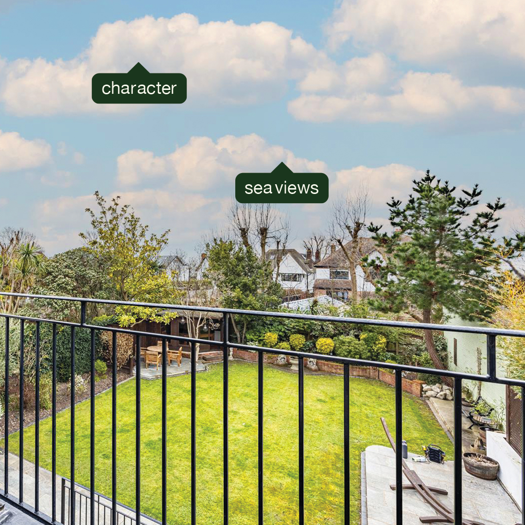 Appointmoor's tweet image. We have a charming detached house with accommodation over three floors, stunning sea views throughout and located just moments from Chalkwell seafront.

A must see property for anyone interested 😍 See more at via link in stories!

#seaviews #characterhomes #interior