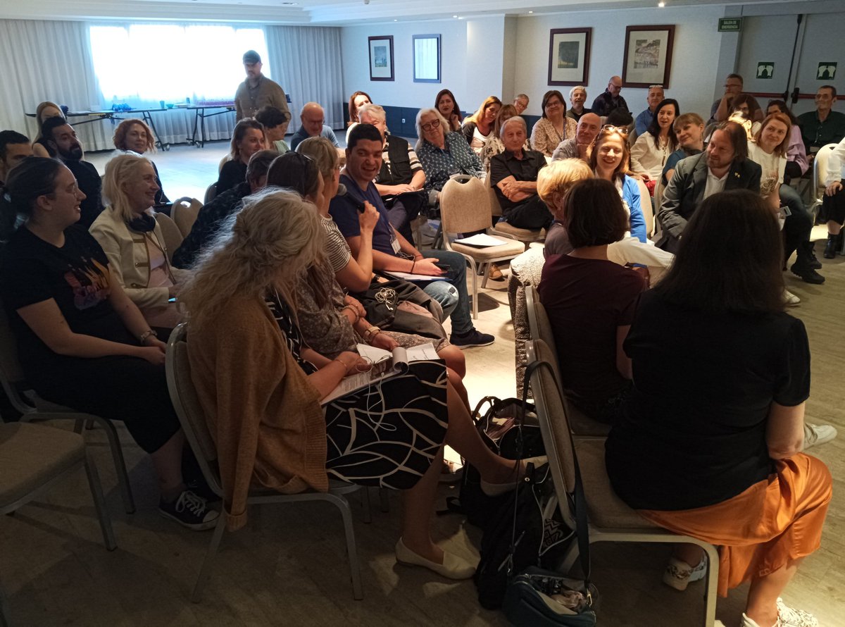 TomasPetr12's tweet photo. @EUFAMI Prospect training in Madrid. Family carers, people with lived experience and health care professionals from 13 countries together in one meeting room. @Horatio_eu https://t.co/6Lu2VZMUzp