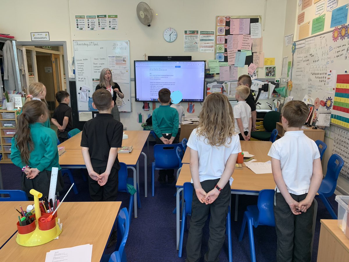 lynethgilman's tweet photo. ⁦@Rise_MAT⁩ our first rehearsal for the year 4 RISE choral event! Thank you Ms Burns for coming to sing with us! ⁦@OakthorpeSchool⁩ https://t.co/Xl7wJ8z9Or