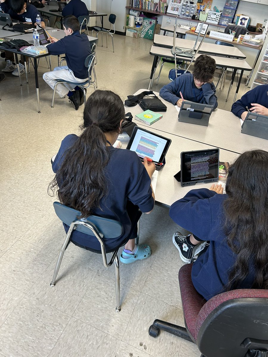 LJohnsonELA's tweet photo. 6th grade #AIMES students taking the job of peer conferencing their argument essays very seriously! 🧐🤩 #d100inpires @FreedomD100 https://t.co/g6SZj3T9AY