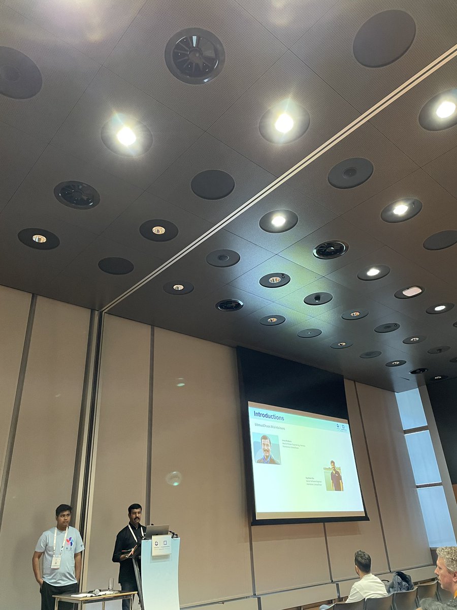 prithvi137's tweet photo. Nice to have my colleagues and @LitmusChaos maintainers @Uma_Mukkara and @rajdas66 present the maintainer track at #KubeConEU . Chaos Engineering, Security, Contributing and much more…

E-107, Congress Center https://t.co/BeEUnMOtQ1