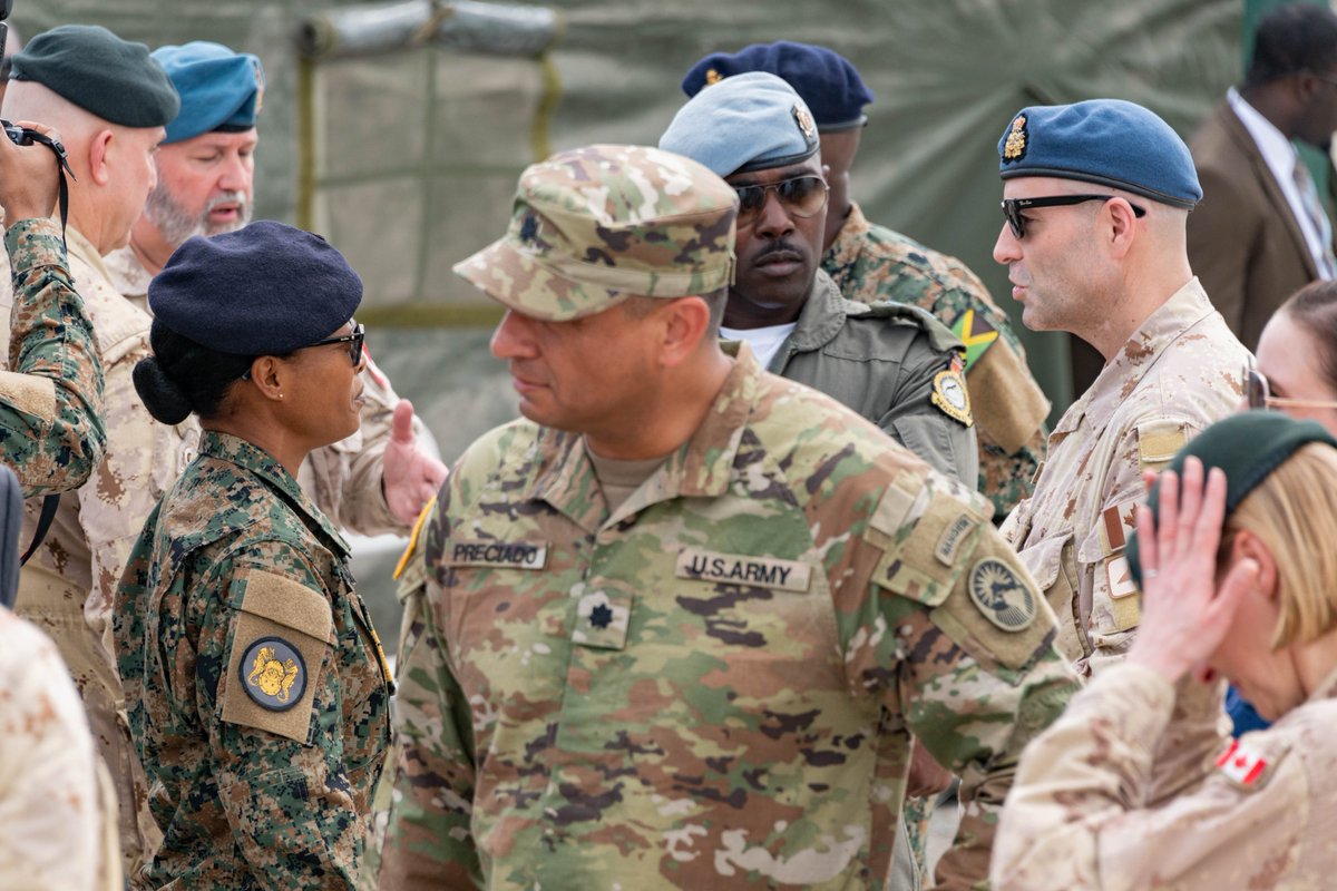 Opérations des Forces armées canadiennes on Twitter 