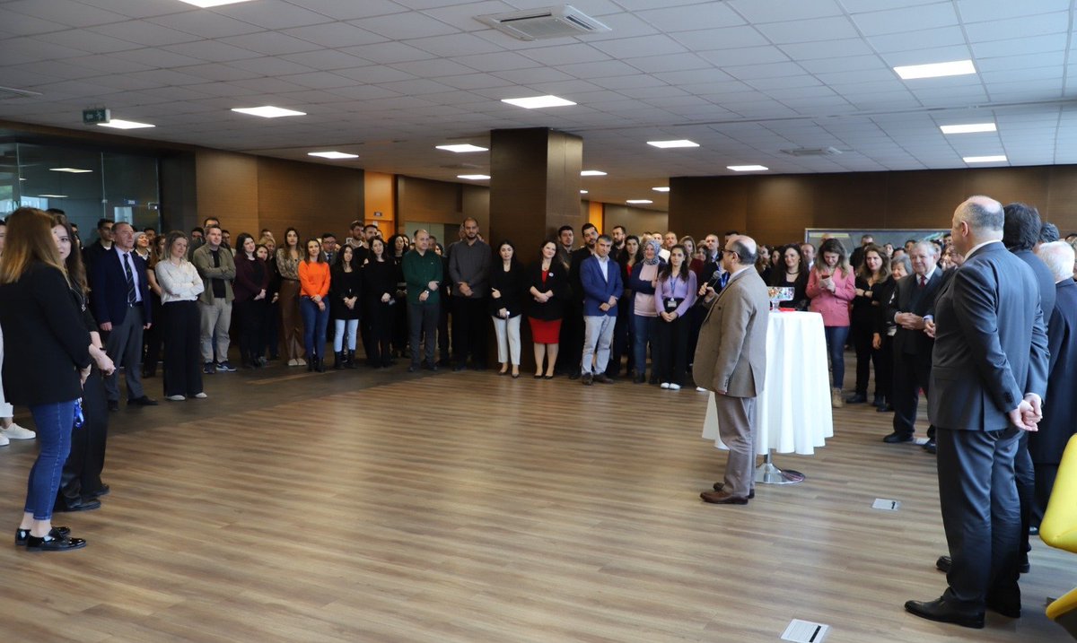 areledu's tweet photo. Sevdiklerinizle birlikte sağlıklı, mutlu ve keyifli bir bayram geçirmenizi diliyoruz. İyi bayramlar! 🍬
#RamazanBayramı #areluniversitesi

Wishing you and your loved ones a healthy, happy and beautiful Eid. Happy Eid! https://t.co/B3WQOmrhc4