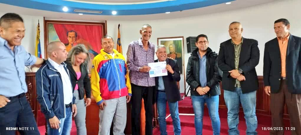 Luis Villanueva UNT tweet media