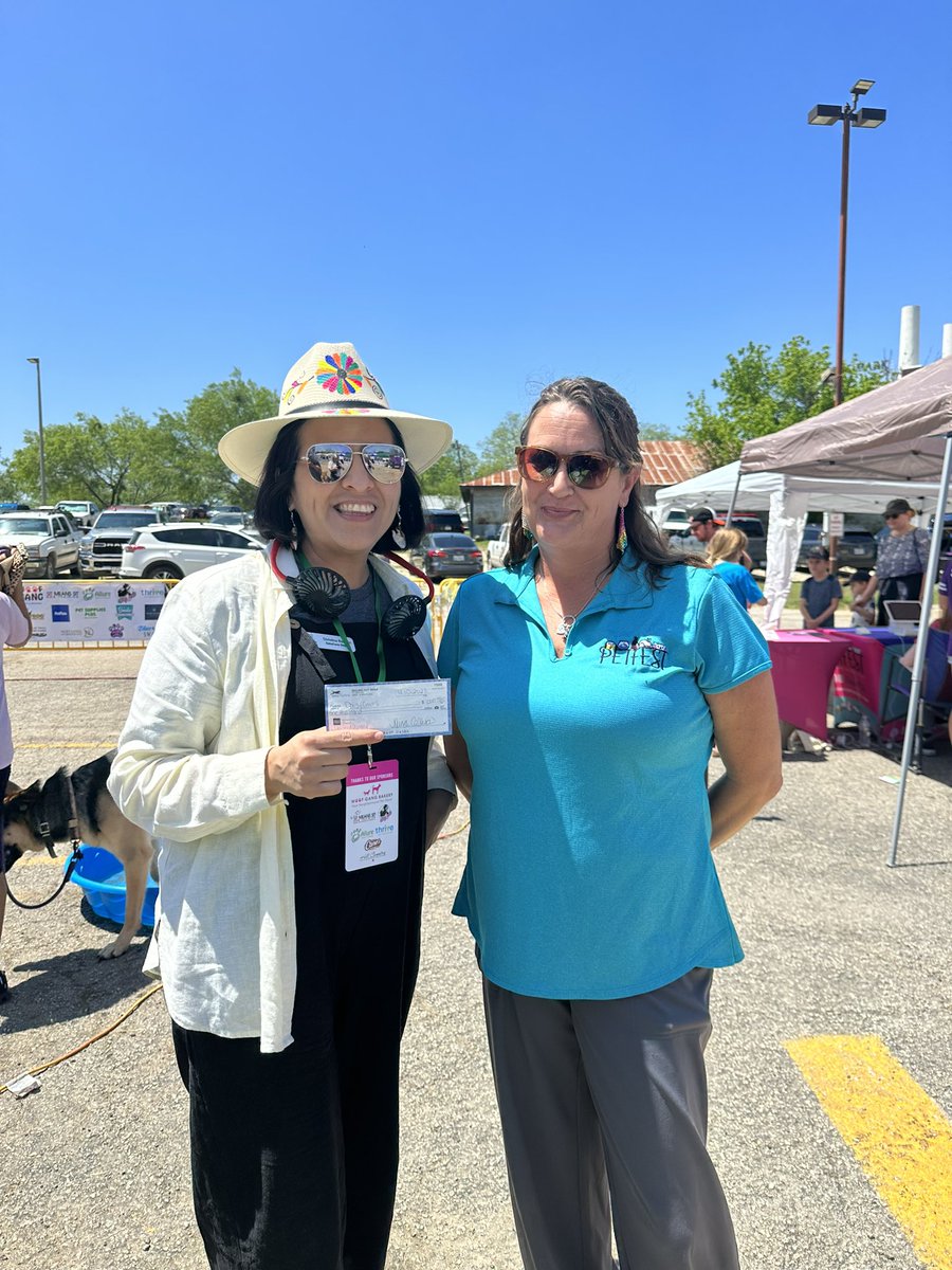 DaisyCares tweet media