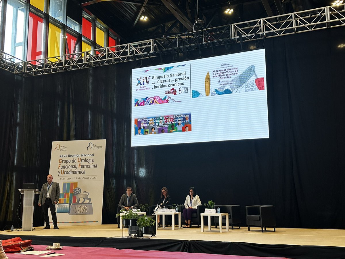crisarroj's tweet photo. Mesa de rehabilitación en #incontinencia femenina y masculina en el congreso de #GUFFU2023. @CarlosLorenzoG6 @DraUrbaneja, Dra. Rivera y Dr. Quintana. Enhorabuena por vuestras presentaciones! @WellspectIberia https://t.co/xSPhZhxZQy
