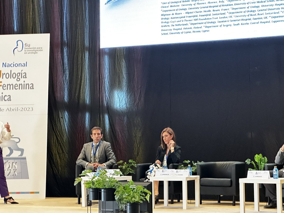 crisarroj's tweet photo. Mesa de rehabilitación en #incontinencia femenina y masculina en el congreso de #GUFFU2023. @CarlosLorenzoG6 @DraUrbaneja, Dra. Rivera y Dr. Quintana. Enhorabuena por vuestras presentaciones! @WellspectIberia https://t.co/xSPhZhxZQy