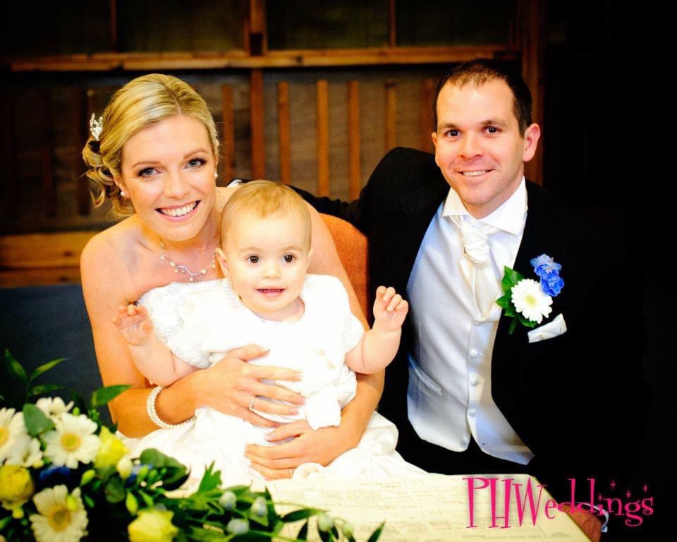 liz_baggaley's tweet photo. 11 years married! Happy anniversary Lee 🥰 https://t.co/xfGc5g63ur
