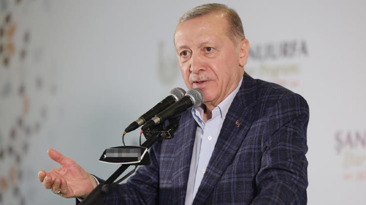 İngiltere Donanma Sözcüsü, Erdoğan'ın "İngiltere denizaltı yaptırmak için bizimle işbirliğine gitmek istiyor" sözlerine yanıt verdi:

"İngiltere'de hiç kimsenin bu görüşmelerden haberi yok!"

(Gazete  Duvar)