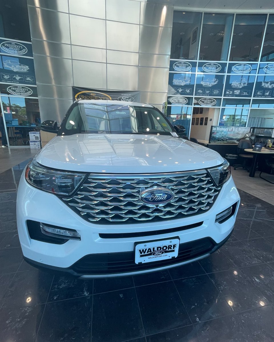 waldorfford's tweet image. Introducing the 2023 Ford Explorer Platinum AWD 2DR SUV: powerful 3.0L EcoBoost V6 engine, adaptive suspension, intelligent 4WD system, 14-speaker B&amp;amp;O sound, panoramic sunroof, wireless charging. Get ready for adventure! 🚨 #FordExplorer #PlatinumAWD #2023Explorer