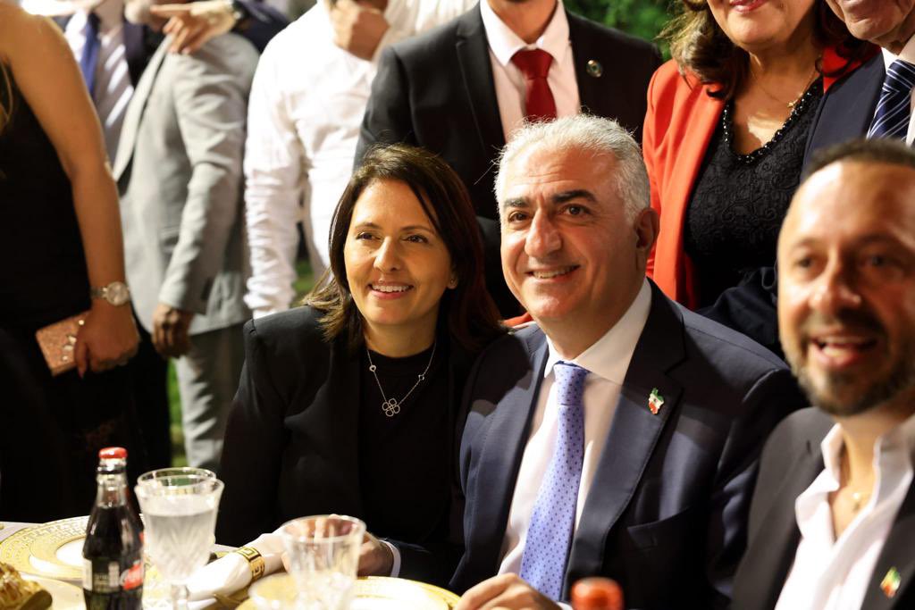 GilaGamliel's tweet photo. שלום בין העמים. מחזירים עטרה ליושנה.
@PahlaviReza https://t.co/97n1Fw3apd