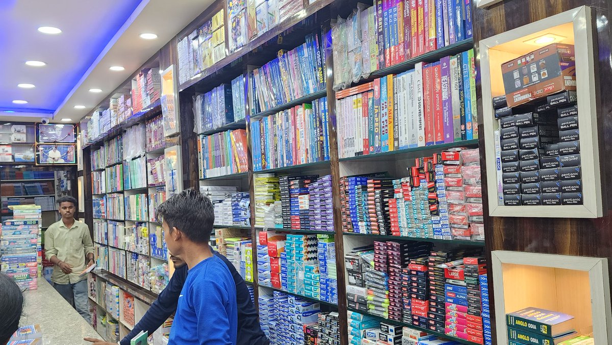 mrbarik911's tweet photo. Can't believe a #book_store can be so well maintained that too in a dusty area. This shop just pulled me off the road. Overwhemed to see such a #BookLover, its owner. https://t.co/hySLskYabd
