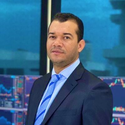 BryanFeliz7's tweet photo. Maximo Aristoteles Martínez Santos, CEO de Goarbit, denunciado por presunta estafa. Metodología: inversión en criptomonedas con ayuda de líderes musicales y figuras del entretenimiento. #goarbit https://t.co/BuJzMep1Qh