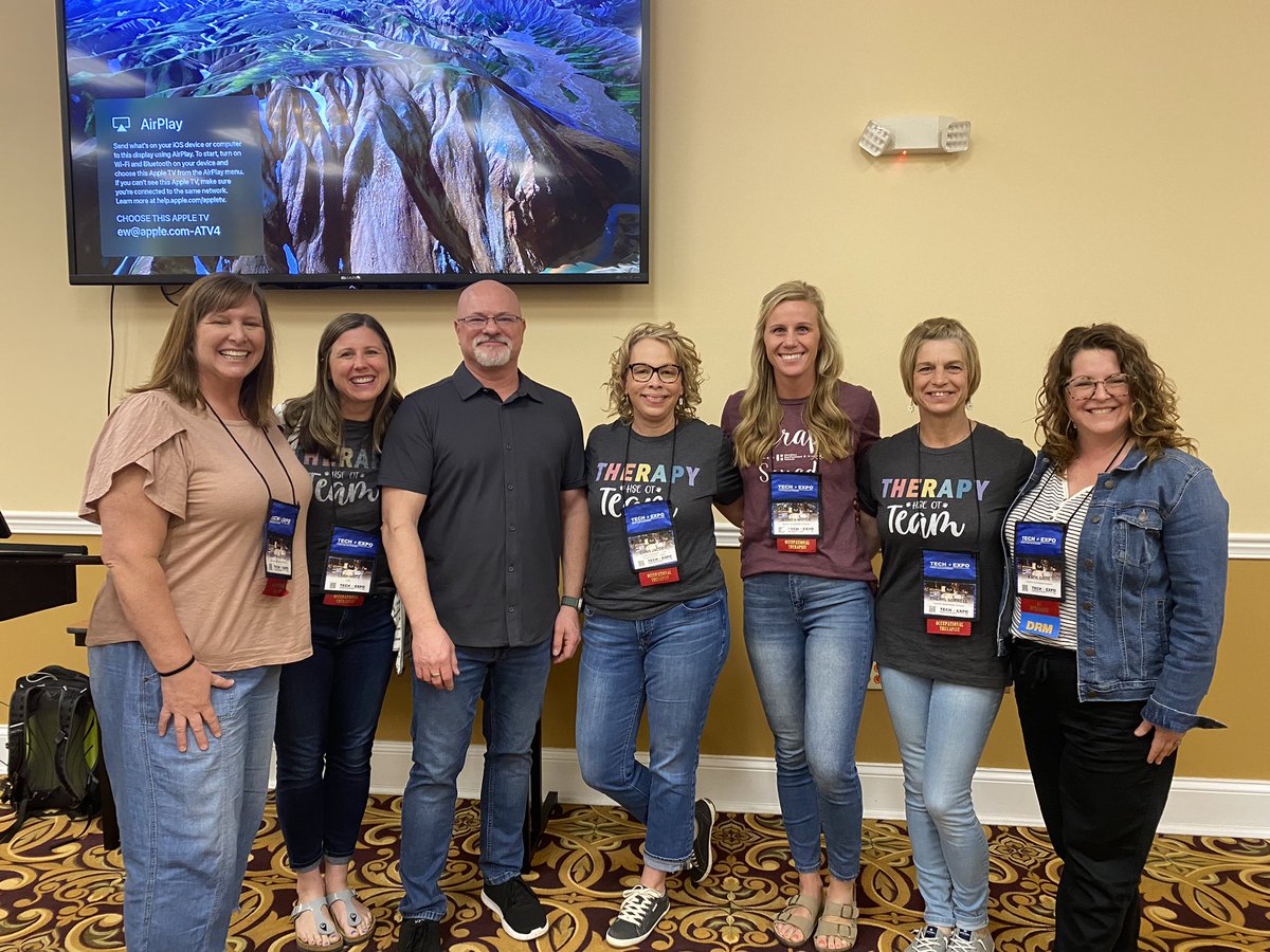 KohneKaryn's tweet photo. #PatinsIcam HSE Schools learning all things Apple @HSE_OTJacobs @jessicawhyde https://t.co/4an2tz7ABT