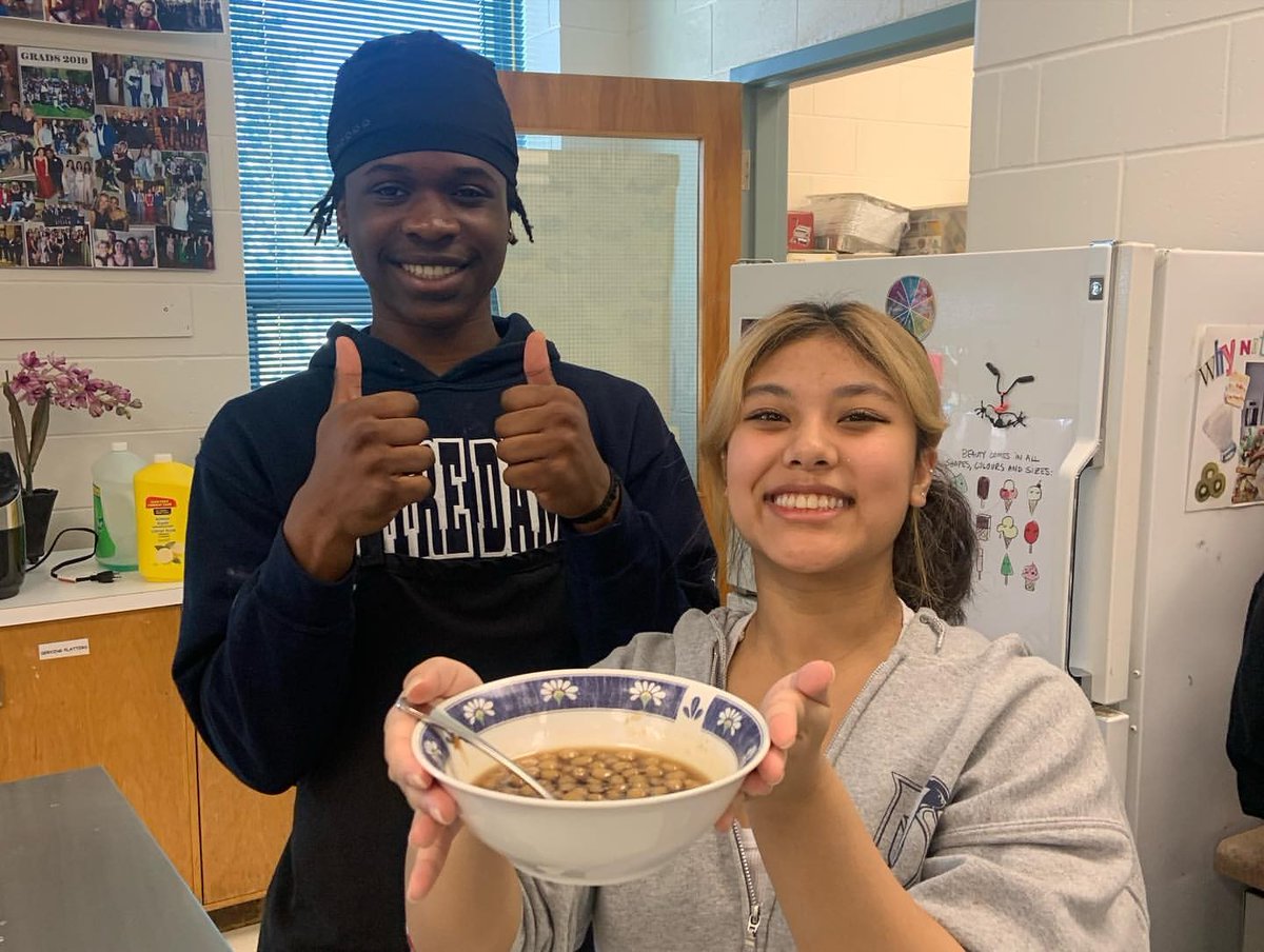NotreDameOCSB's tweet photo. Bubble Tea time in Hospitality!
#ThisIsND #APlaceForEveryone #BubbleTea #CookingLab #FoodScience https://t.co/F1YW4U73JP