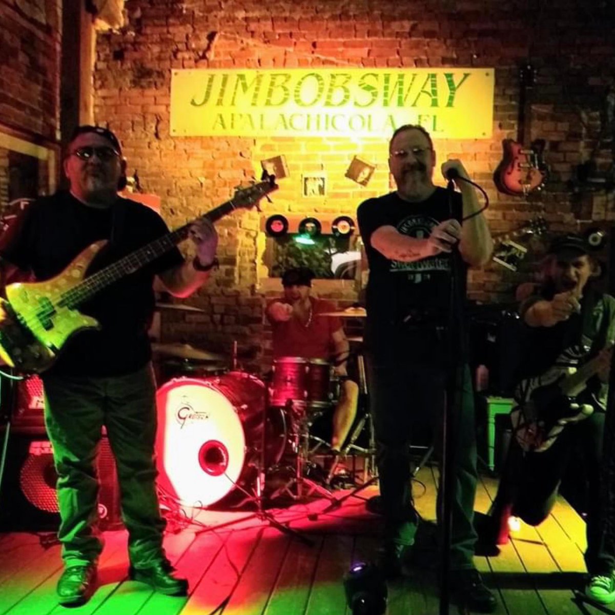 CCPedicabsllc's tweet image. #JetCity just sponsored 2 rides, don’t rock and roll too hard but keep us in mind for when you do and enjoy the show!