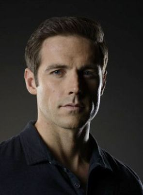 merlinpapin3's tweet photo. .@FredOL69007 On souhaite un Bon Anniversaire à #DylanBruce qui a 43 ans on peut le voir dans
Magnum PI
The Murders
American Gothic
A Novel Romance
Orphan Blacks
Midniight Texas
Motive https://t.co/0gKk2UKAFA