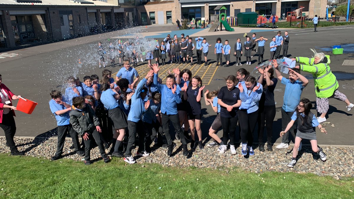 StJohnBoscoPS's tweet photo. Well done to P7 who raised an amazing ยฃ206.96 this afternoon! #teamsjb #schooljourney #fundraising #leaversdance #readingshed https://t.co/HlohE7pDsZ
