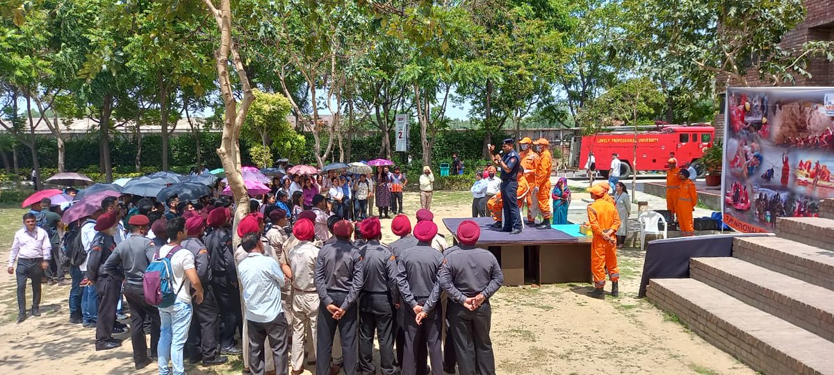 07NDRF's tweet photo. “As is our confidence, so is our capacity.”
#Team07BnNDRF conducted #CBP at LPU, Jalandhar (PB).
Topics Covered-
FWR Rescue Techniques
CPR
Bandage
Bleeding Control
Dos &amp; Don'ts during Earthquake
Precautions during Heat Waves
@NDRFHQ 
@atulkarwal 
@DproJalandhar 
@ani 
@CMOPb https://t.co/Zk1X1l6wbd