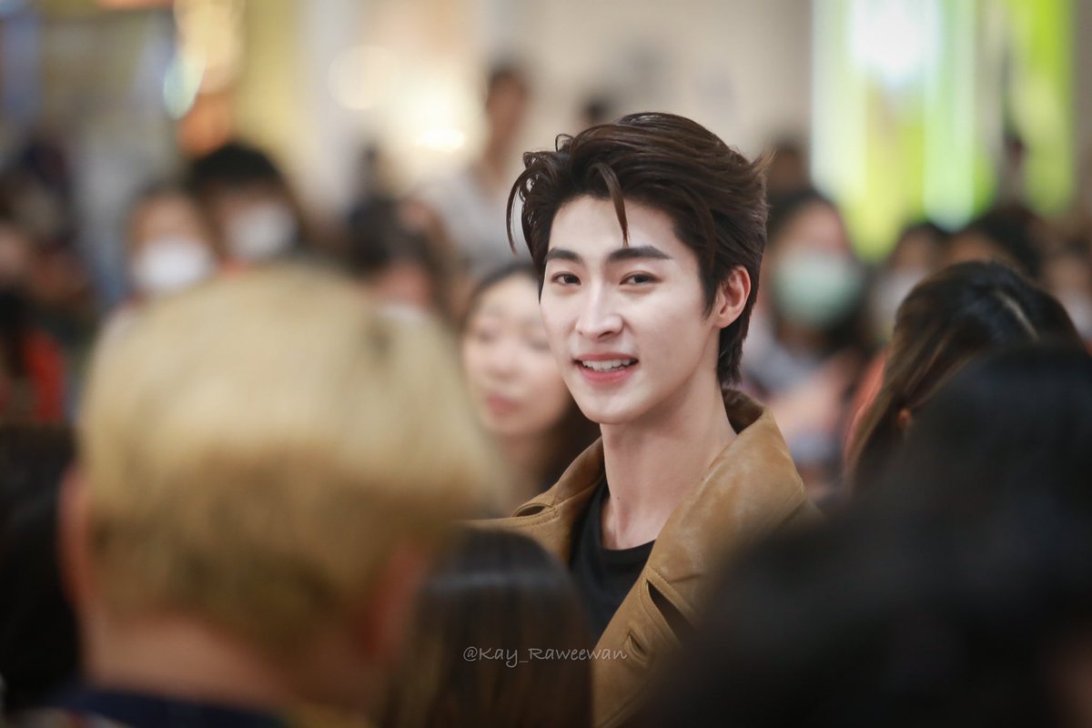 KayRawee59's tweet photo. มาช้า แต่ก็มานะ 💙
.
.
มาถึง งานก็เสร็จพอดี 😆😆
@bluepongtiwat_
#InMyTabby #CoachN
#Bluepongtiwat https://t.co/zNerMMvYCW