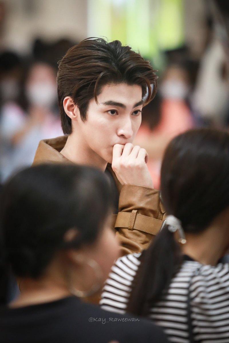KayRawee59's tweet photo. มาช้า แต่ก็มานะ 💙
.
.
มาถึง งานก็เสร็จพอดี 😆😆
@bluepongtiwat_
#InMyTabby #CoachN
#Bluepongtiwat https://t.co/zNerMMvYCW