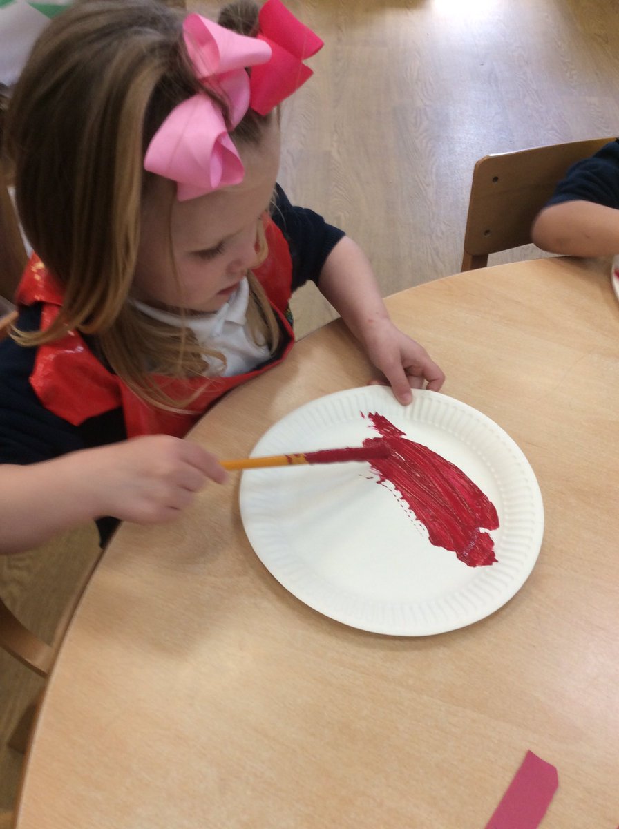EgremontEYFS's tweet photo. We are using our expressive arts skills to create lots of different insects for our display board! Which insect are we painting here? 🐞 #blackspots #redbody #sixlegs https://t.co/uIKYR8absD