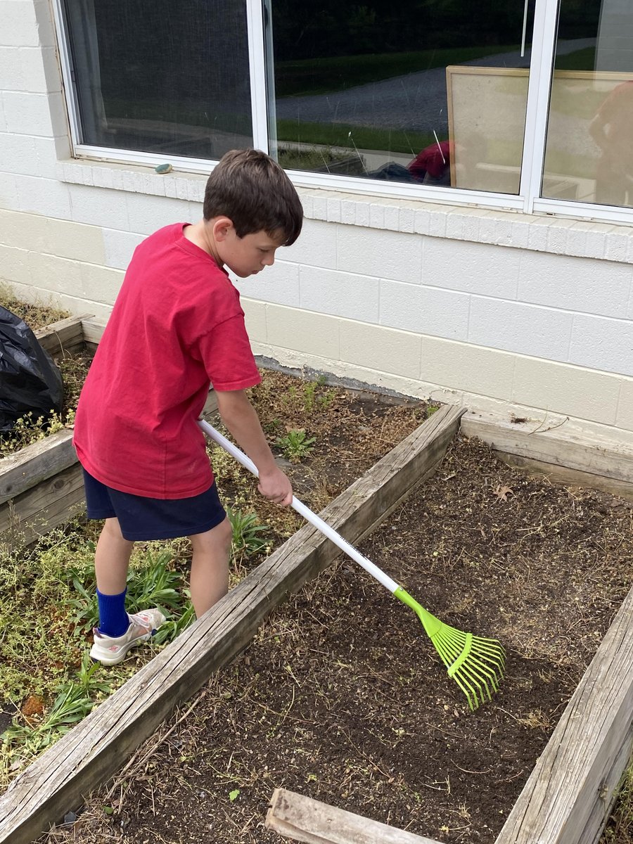 Countdown to Earth Day! 🌍 Our creative and eco-conscious Fifth Grade students are gearing up by planting flowers in the flower beds outside of the greenhouse. 🌺 It's inspiring to see their passion for sustainability! #EarthDayPrep #FifthGradeGardeners