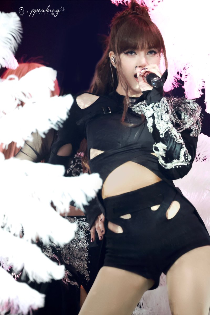 ppeuking327's tweet photo. [HQ] 230415 Coachella W1
LISACHELLA🔥🔥

#LisachellaIsHere
#Lisa #리사 #블랙핑크 #BLACKPINK https://t.co/Fmy3kLaAE1