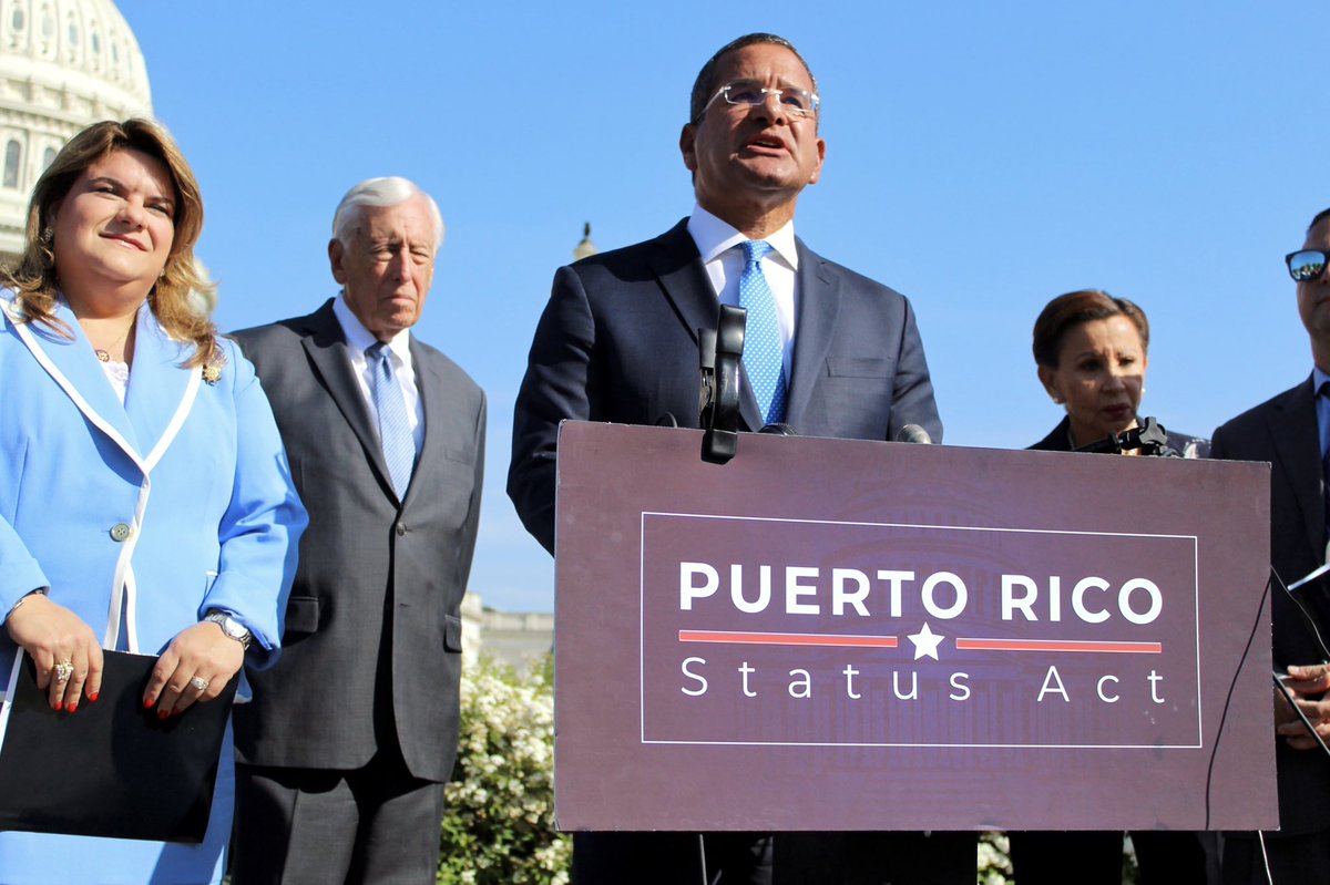 PRFAA's tweet image. 📃 | Today, @GovPierluisi joined members of Congress to announce the reintroduction of the Puerto Rico Status Act in the People’s House. With this bill, we reaffirm our commitment to the democratic principles that underpin our Nation and ensure that the voices of all Americans…