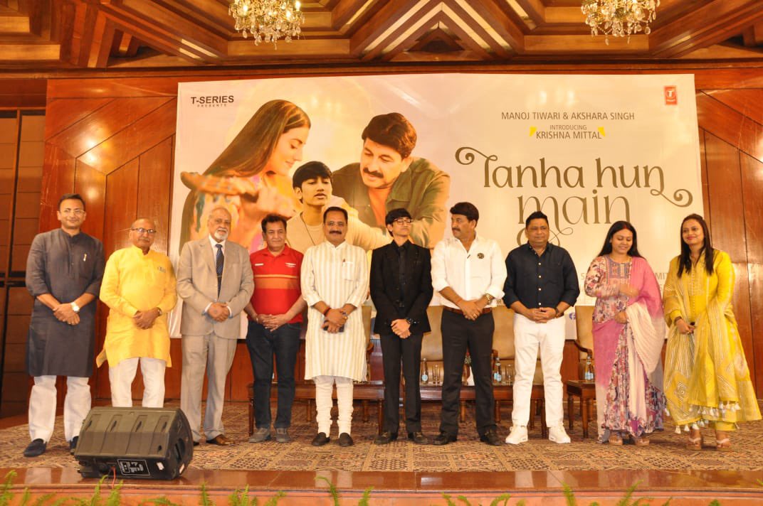 sandiipgandotra's tweet photo. Attended the launch of the debut song #TanhaHunMain, sung by #KrishnaMittal , son of @BJP4Delhi treasurer @visshnumittal ji , featuring north east Delhi & Bhojpuri superstar @ManojTiwariMP Ji.
Song is presented by @TSeries and launched on their main platform and it has already touching 4.5 lakh views in few hours of the launch…
https://t.co/icuEh4nIjC