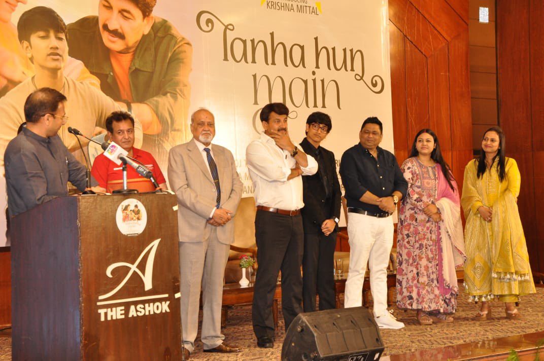 sandiipgandotra's tweet photo. Attended the launch of the debut song #TanhaHunMain, sung by #KrishnaMittal , son of @BJP4Delhi treasurer @visshnumittal ji , featuring north east Delhi & Bhojpuri superstar @ManojTiwariMP Ji.
Song is presented by @TSeries and launched on their main platform and it has already touching 4.5 lakh views in few hours of the launch…
https://t.co/icuEh4nIjC