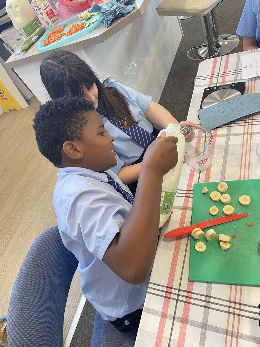 mrmilesmps's tweet photo. Taste test ✅
Representing data
Instructional writing ✅
Smoothie making 🥤 https://t.co/YJlkT3dFct