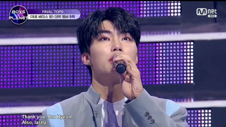 zb1dodia's tweet photo. gunwook: thank you, junhyeon https://t.co/HJVQcNVYTW