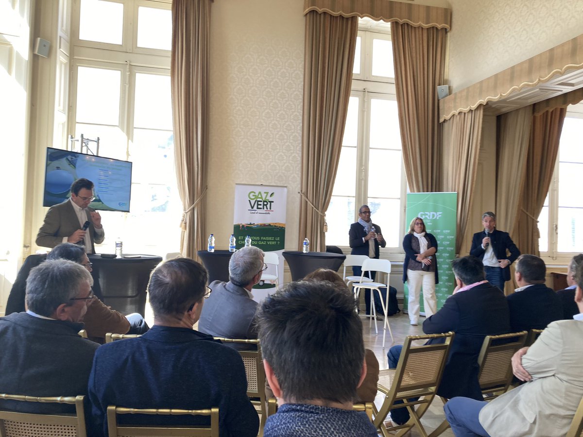 KatellCh's tweet photo. #PDB23 🎦 En live de la table-ronde « Les gaz renouvelables, une opportunité de décarbonation des territoires » avec les acteurs du territoire avec le mot d’introduction par @yanngalut, maire de @VilleDeBourges ! https://t.co/wlcnnalvY7