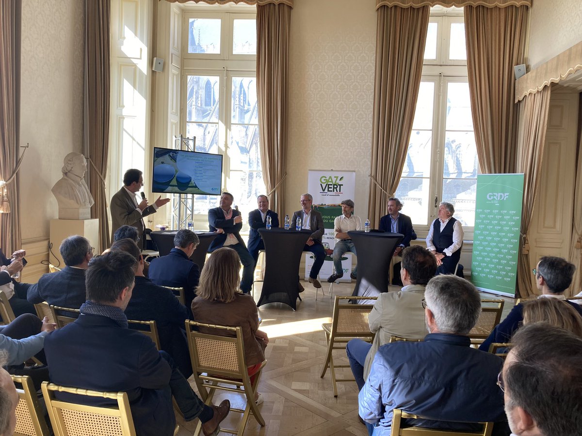 KatellCh's tweet photo. #PDB23 🎦 En live de la table-ronde « Les gaz renouvelables, une opportunité de décarbonation des territoires » avec les acteurs du territoire avec le mot d’introduction par @yanngalut, maire de @VilleDeBourges ! https://t.co/wlcnnalvY7