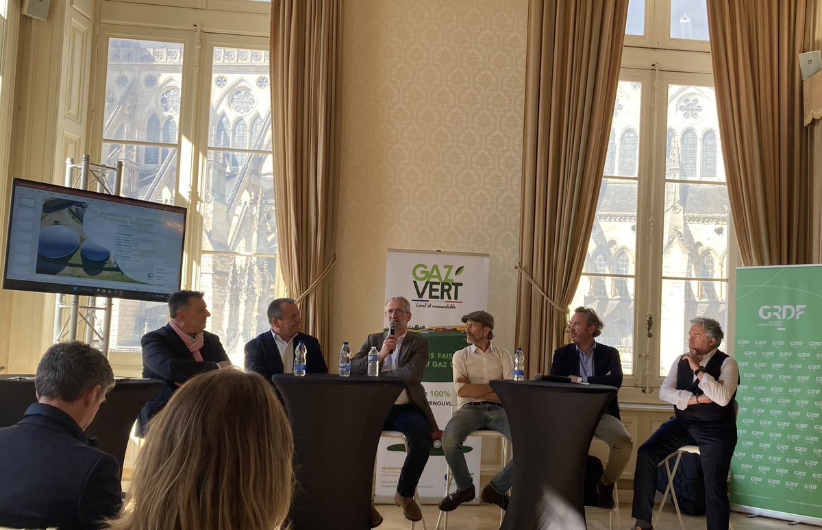#PDB23 🎦 En live de la table-ronde « Les gaz renouvelables, une opportunité de décarbonation des territoires » avec les acteurs du territoire avec le mot d’introduction par <a href="/yanngalut/">Yann Galut</a>, maire de <a href="/VilleDeBourges/">Ville de Bourges - Officiel</a> !