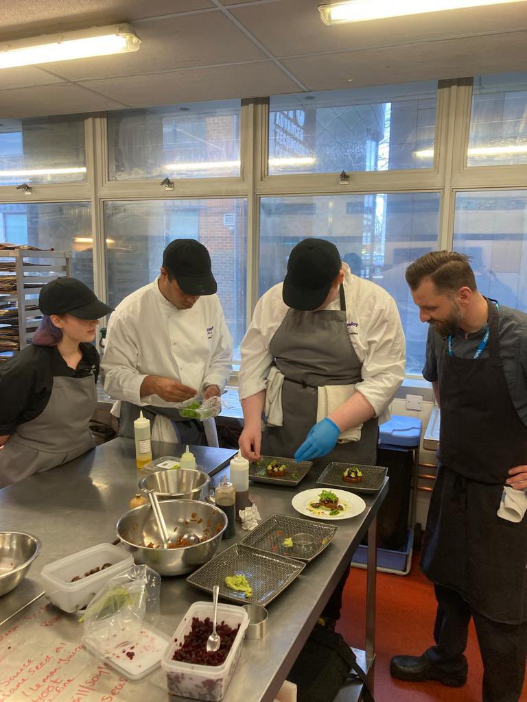 jochappel4's tweet photo. Busy first week back @CrawleyCollege for my departments; #CabinCrew completed wet drills @K2 Visits and demonstrations from past #Chefs final sessions with #Powerof5 with @Jodyp https://t.co/j2w411f0vJ