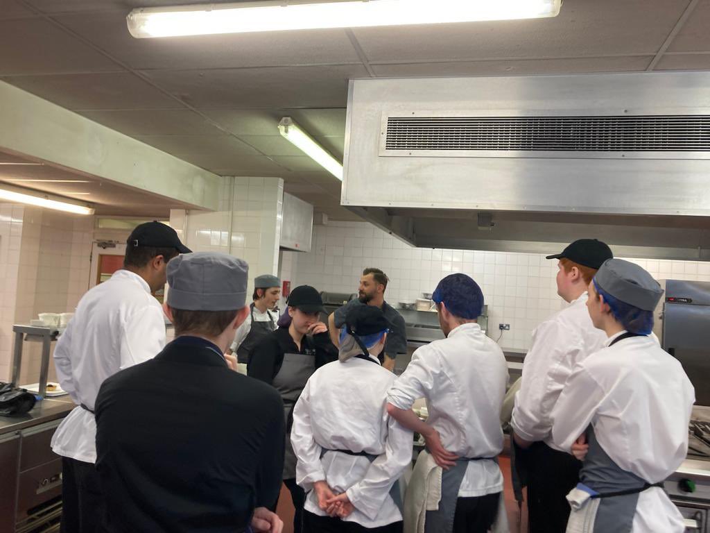 jochappel4's tweet photo. Busy first week back @CrawleyCollege for my departments; #CabinCrew completed wet drills @K2 Visits and demonstrations from past #Chefs final sessions with #Powerof5 with @Jodyp https://t.co/j2w411f0vJ
