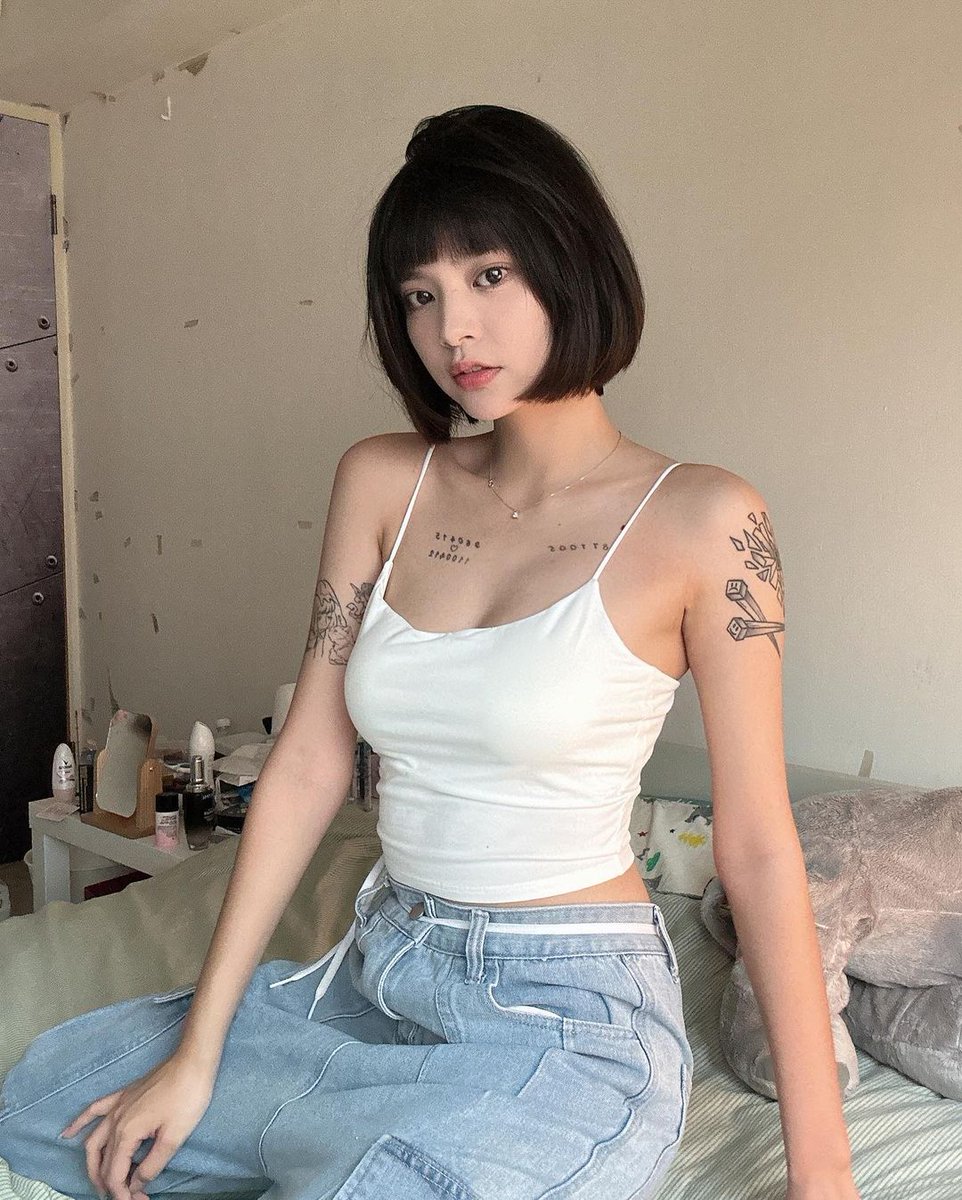 可愛い女の子が集まる場所 on Twitter: 昨天不是才在喝斥AI脫衣嗎 今天發這種照片 本人還是比較好用👍