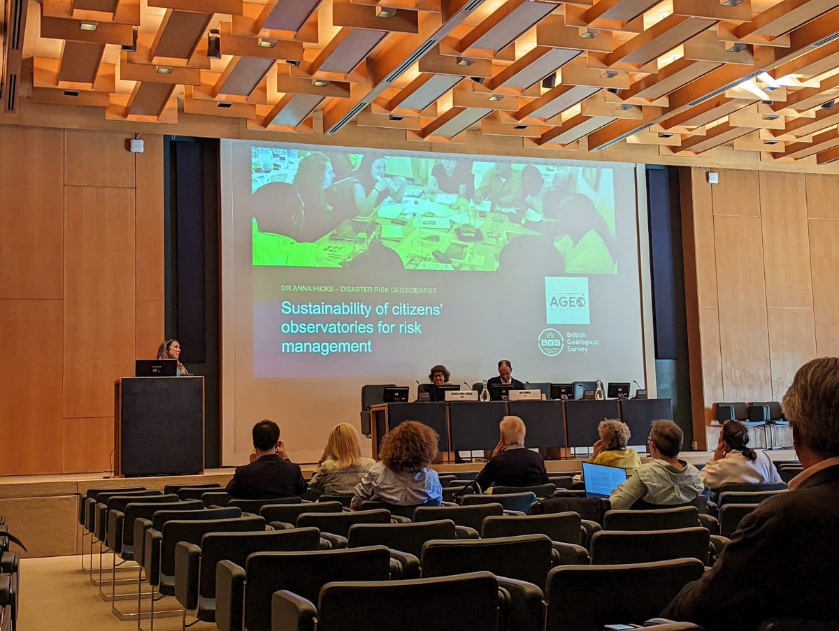 Anna Hicks tweet media