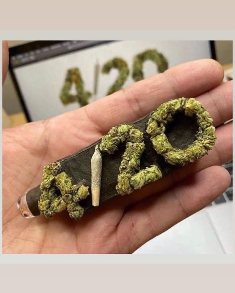 daviddinenberg's tweet photo. Happy 420!! Have a wonderful day filled with #Cannabis, friends, &amp; great times!!!  #LegalizeIt #CannabisCommunity #Mmemberville https://t.co/mVOklqSdf8