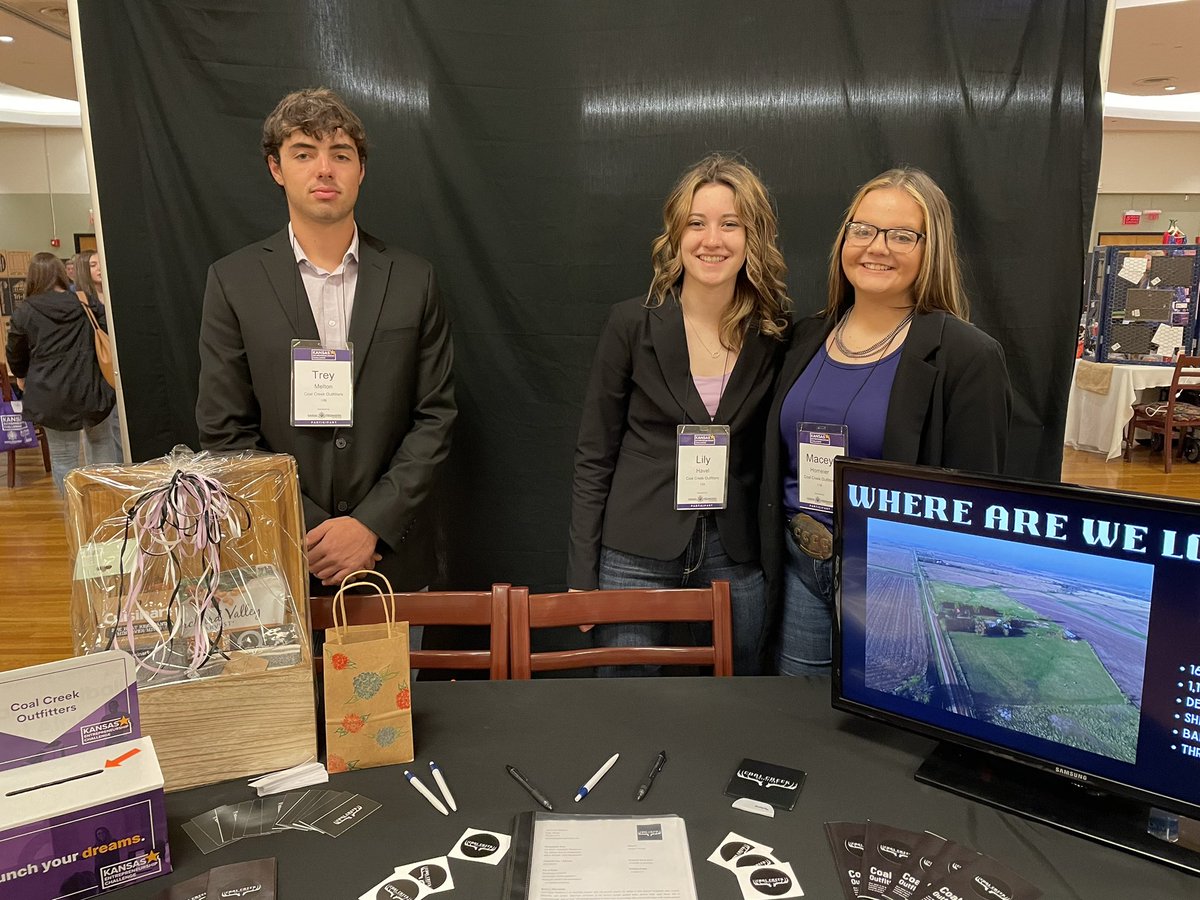 RepCoED's tweet image. It&apos;s Kansas Entrepreneurship Challenge day at Kansas State University! Our local Republic County YEC winner, Coal Creek Oufitters, is here and showing off why they were awarded highest honor. Chopping Block applied and was accepted as a wild card. @networkkansas